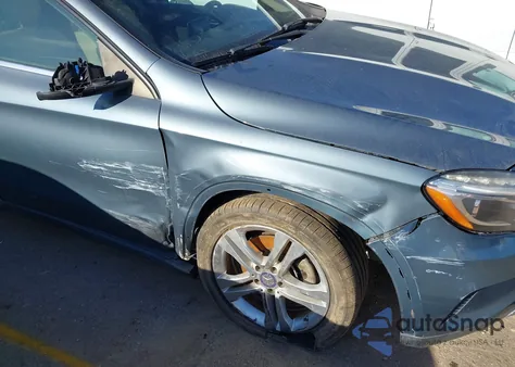 2015 Mercedes-Benz Gla 250 z USA, uszkodzony, nr VIN WDCTG4EB8FJ132964